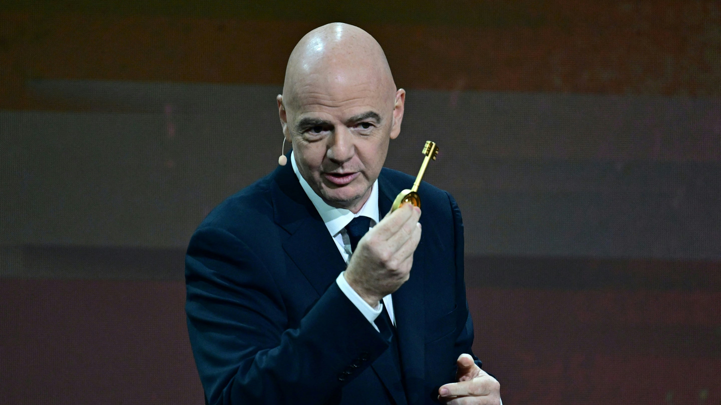 PHOTOS : Le trophée de la Coupe du monde des clubs FIFA 2025 dévoilé et il est magnifique