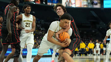 Michigan Wolverines forward Yaxel Lendeborg (23) 