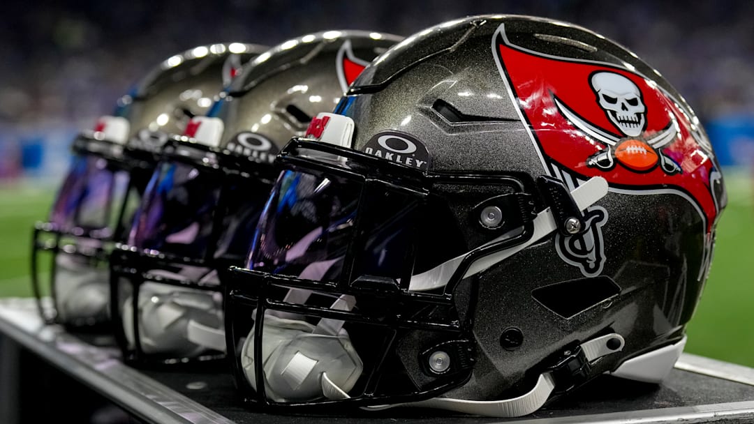 Tampa Bay Buccaneers training camp battles are underway. 