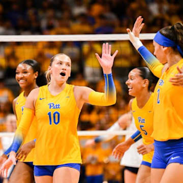 Pitt Volleyball Celebrates Point Against Penn State