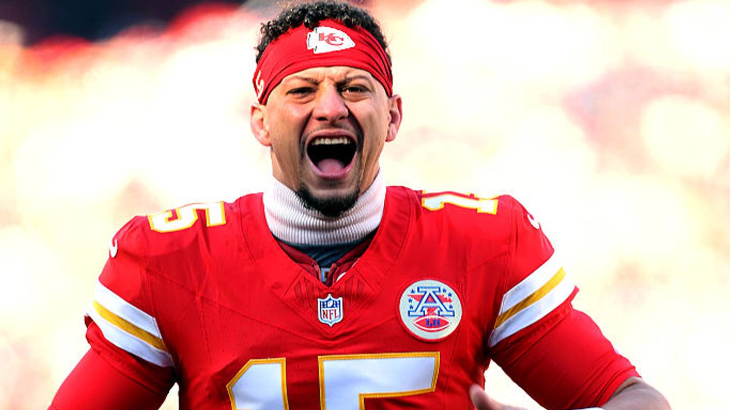 Patrick Mahomes rompe récord con millonaria extensión de con