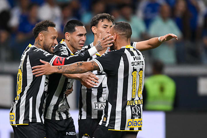 Neymar Jr, Gustavo Caballero, Gil, Guilherme