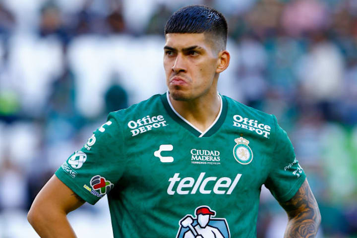 Adonis Frias
