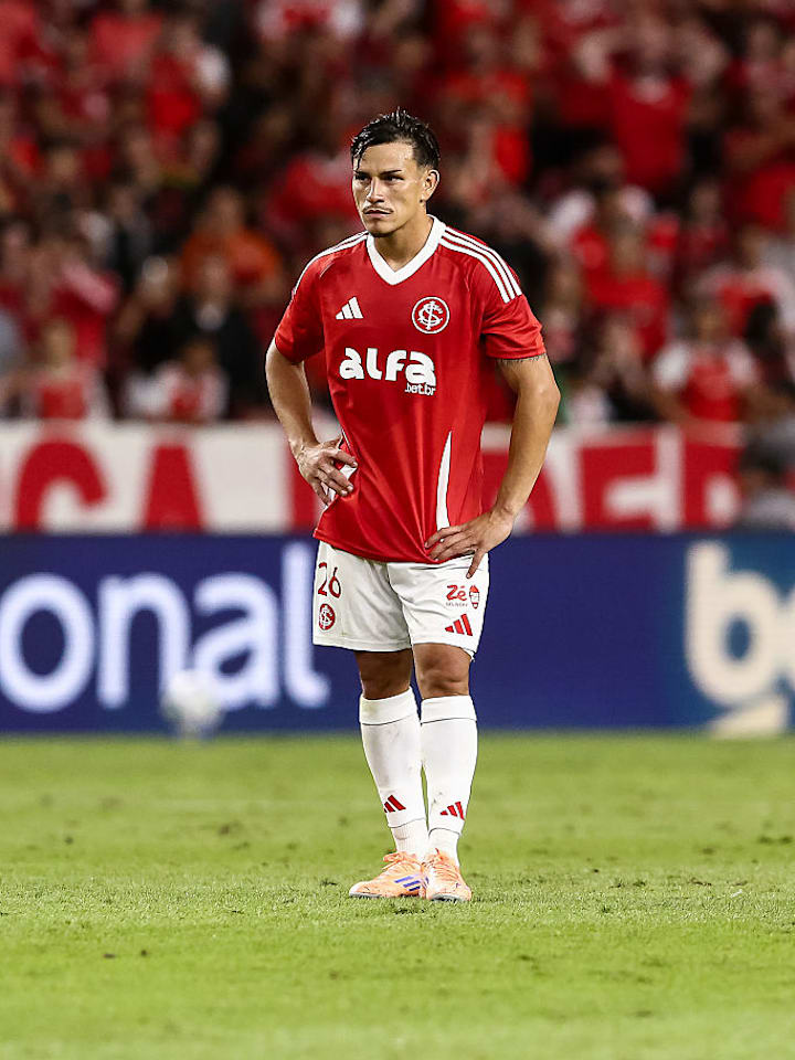 Internacional v Santos - Brasileirao 2025