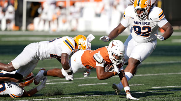 Texas Longhorns running back James Simon