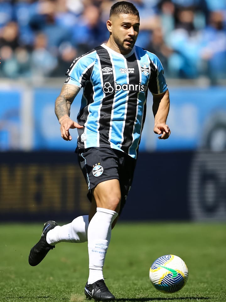 Joao Pedro, lateral do Grêmi
