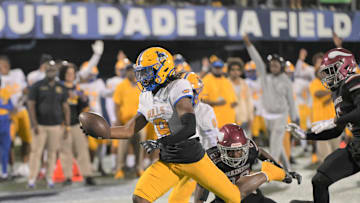 Syracuse football 5-star WR commit Calvin Russell and 5-star target Nick Lennear will repeat as state champs, analysts say.