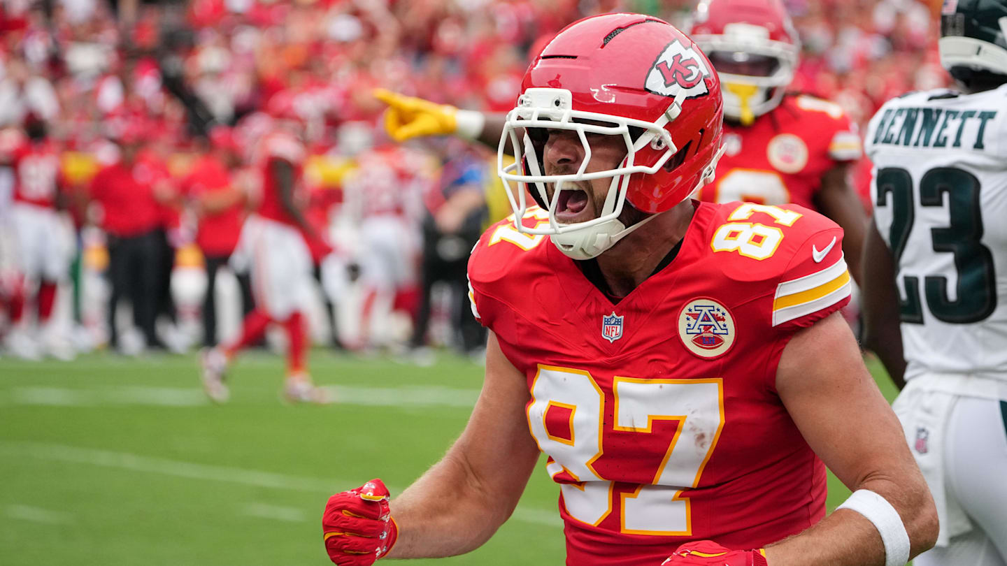 Travis Kelce Fined for Obscene Gesture After First-Down Catch in Chiefs- Eagles