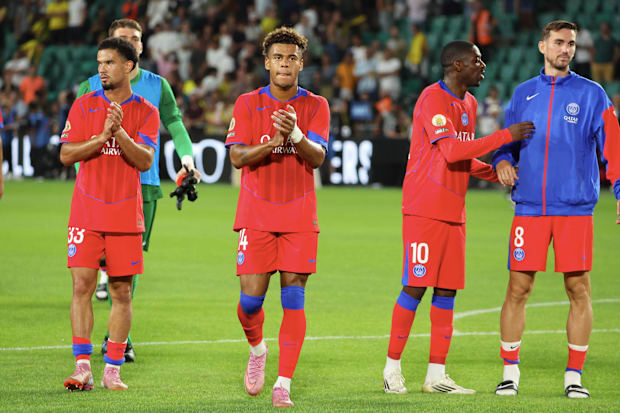 วอร์เรน ไซเร-เอเมอรี (ซ้าย) และเดซิเร่ ดูเอ วอร์เรน ไซเร-เอเมอรี (ซ้าย) และเดซิเร่ ดูเอ