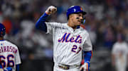 Aug 26, 2025; New York City, New York, USA; New York Mets third baseman Mark Vientos (27) reacts after hitting a RBI single against the Philadelphia Phillies during the fifth inning at Citi Field. Mandatory Credit: John Jones-Imagn Images