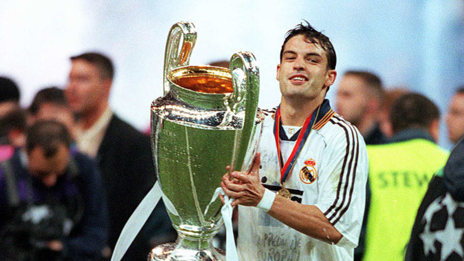 Fernando Morientes lifts the Champions League