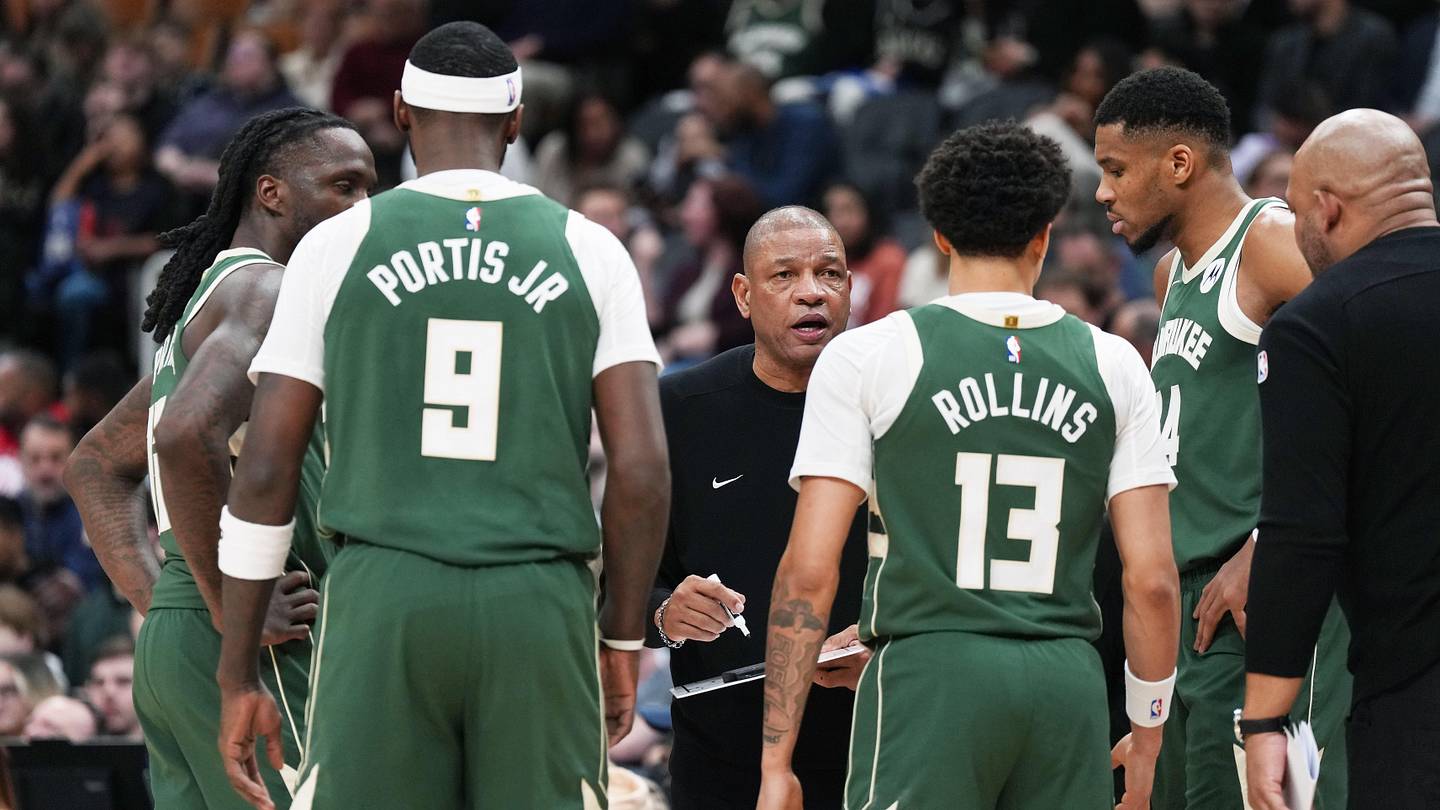 Bucks Notes: Damian Lillard Scoring Jump, Giannis Stitches, Limited Trade Path