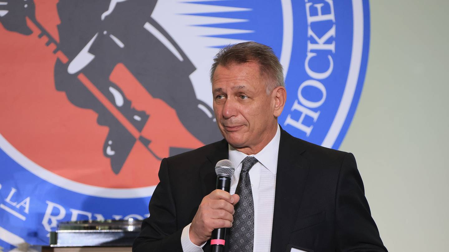 Fans once again prove they have no idea how to run the Oilers - Vimarsana News