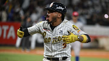 Harold Castro viene de conectar jonrón ante Caribes 