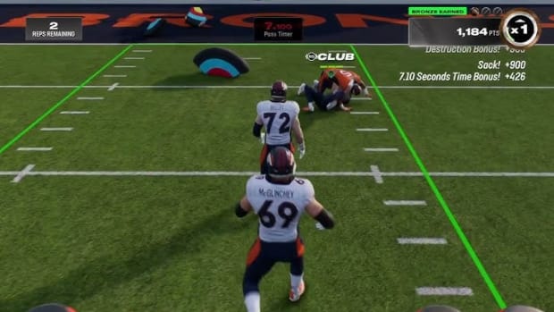 Denver Broncos doing drills in training camp in the franchise mode of Madden 25.