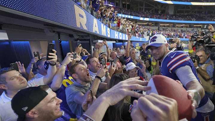 Buffalo Bills v Los Angeles Rams
