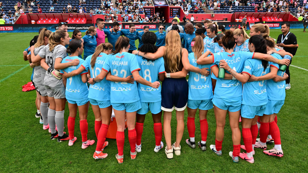 Jul 6, 2024; Bridgeview, Illinois, USA; The Chicago Red Stars huddle after defeating the Houston Dash at SeatGeek Stadium. Mandatory Credit: Daniel Bartel-USA TODAY Sports