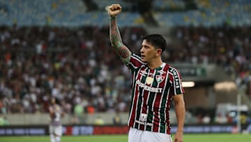 Fluminense e Flamengo duelam pelo Campeonato Carioca
