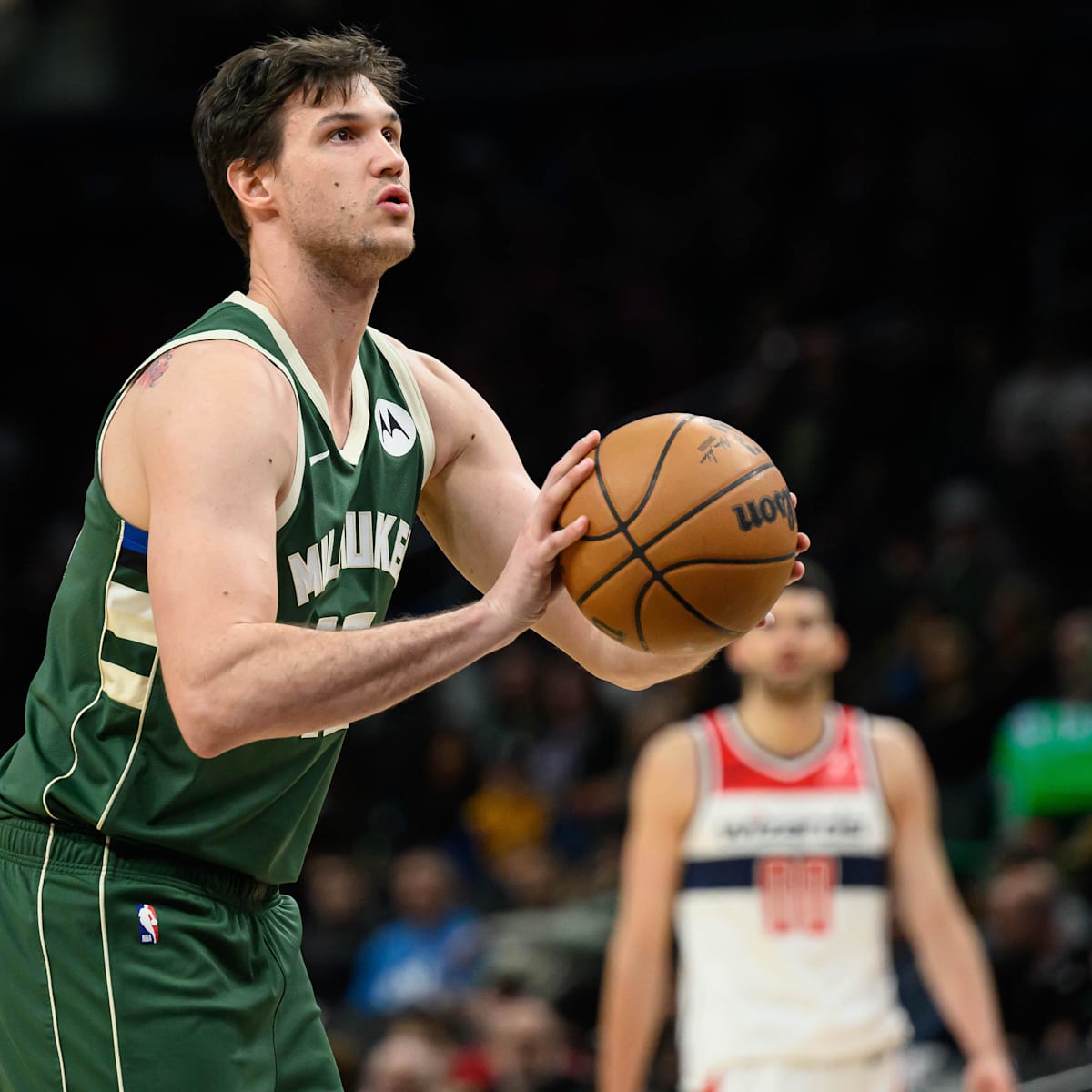 Former Bucks forward Gallinari Holding Out for NBA Contract