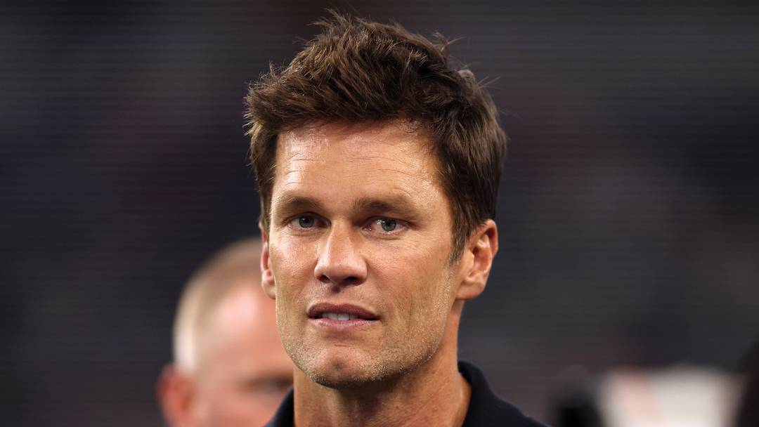 Aug 26, 2023; Arlington, Texas, USA; Former NFL player Tom Brady on the field before the game between the Dallas Cowboys and the Las Vegas Raiders at AT&T Stadium. Mandatory Credit: Tim Heitman-USA TODAY Sports Aug 26, 2023; Arlington, Texas, USA; Former NFL player Tom Brady on the field before the game between the Dallas Cowboys and the Las Vegas Raiders at AT&T Stadium. Mandatory Credit: Tim Heitman-USA TODAY Sports