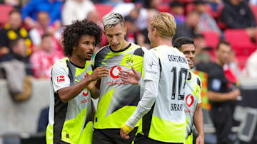 Sind Adeyemi (l.) und Schlotterbeck (m.) nur mit Ausstiegsklauseln zu halten? Sind Adeyemi (l.) und Schlotterbeck (m.) nur mit Ausstiegsklauseln zu halten?