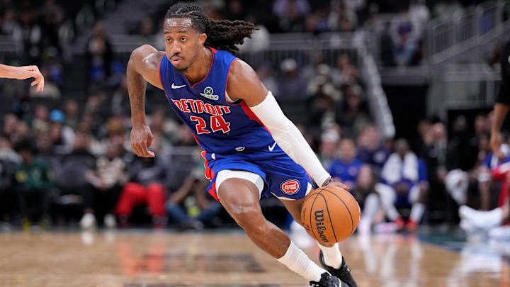 Detroit Pistons v Milwaukee Bucks