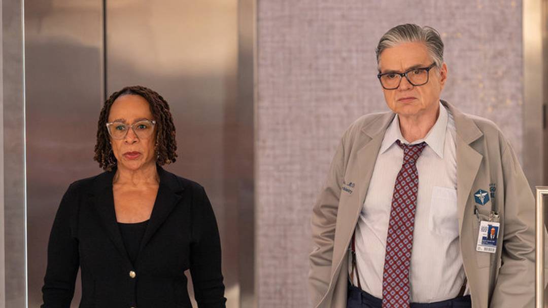 CHICAGO MED -- "Heaven Help Us" Episode 1121 -- Pictured: (l-r) S. Epatha Merkerson as Sharon Goodwin, Oliver Platt as Dr. Daniel Charles 