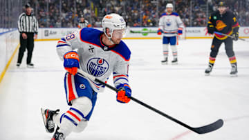 Edmonton Oilers v Vancouver Canucks
