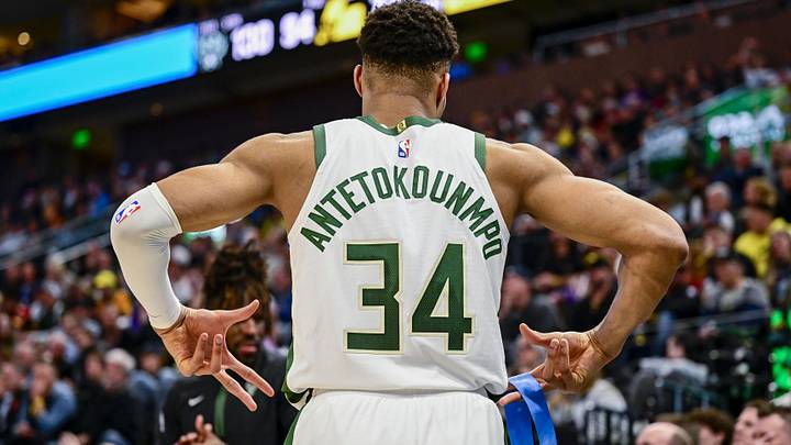 Milwaukee Bucks forward Giannis Antetokounmpo (34) reacts  (Mandatory Credit: Christopher Creveling-Imagn Images)