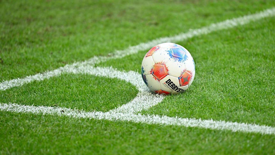 Gladbach und Schalke treffen im Testspiel aufeinander Gladbach und Schalke treffen im Testspiel aufeinander