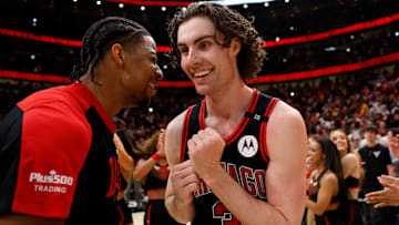 Los Angeles Lakers v Chicago Bulls
