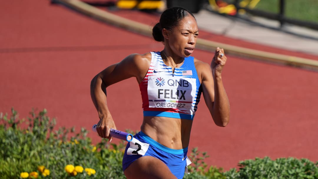 Allyson Felix (USA) competes in the 4x400 Meters Relay Women on Day 9 during the World Athletics Championships Oregon 22 at Hayward Field.