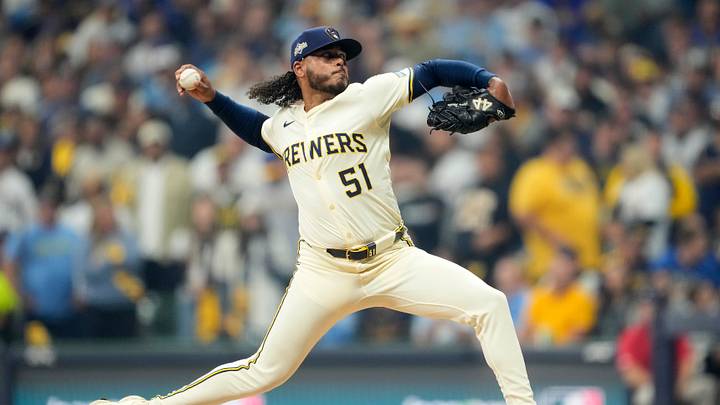 National League Championship Series - Los Angeles Dodgers v Milwaukee Brewers - Game Two
