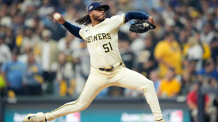 National League Championship Series - Los Angeles Dodgers v Milwaukee Brewers - Game Two