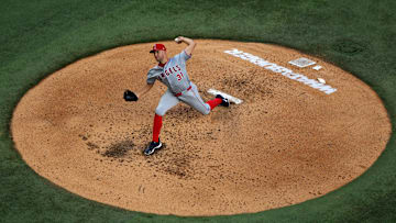 Los Angeles Angels v Texas Rangers