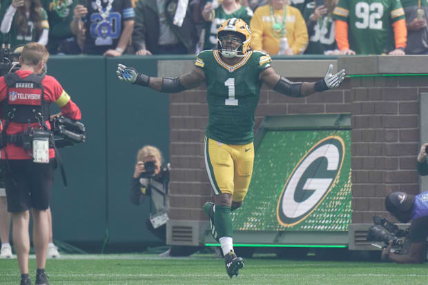 Green Bay Packers defensive end Micah Parsons (1) is introduced before their game against the Detroit Lions in Week 1.