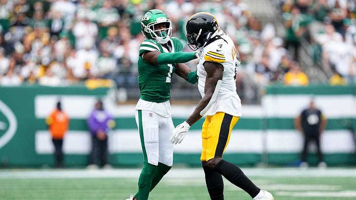 Pittsburgh Steelers v New York Jets
