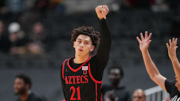 San Diego State Aztecs guard Miles Byrd (21).