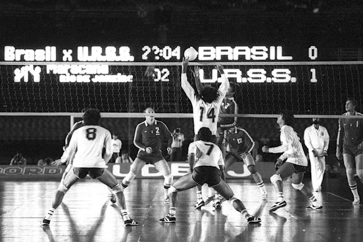 Em 1983, Maracanã foi palco do grande desafio de vôlei