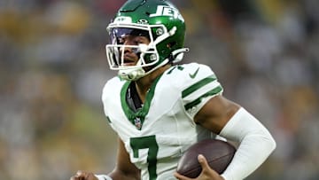 New York Jets quarterback Justin Fields