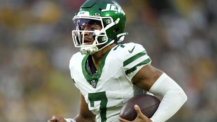 New York Jets quarterback Justin Fields New York Jets quarterback Justin Fields