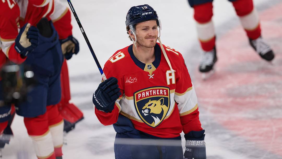 Apr 15, 2026; Sunrise, Florida, USA; Florida Panthers left wing Matthew Tkachuk (19) acknowledges the fans after the game against the Detroit Red Wings at Amerant Bank Arena. Mandatory Credit: Sam Navarro-Imagn Images
