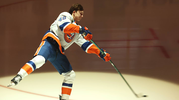 Oct 9, 2025; Pittsburgh, Pennsylvania, USA; New York Islanders defenseman Matthew Schaefer (48) skates his rookie lap before making his NHL debut against the Pittsburgh Penguins at PPG Paints Arena. Mandatory Credit: Charles LeClaire-Imagn Images Oct 9, 2025; Pittsburgh, Pennsylvania, USA; New York Islanders defenseman Matthew Schaefer (48) skates his rookie lap before making his NHL debut against the Pittsburgh Penguins at PPG Paints Arena. Mandatory Credit: Charles LeClaire-Imagn Images