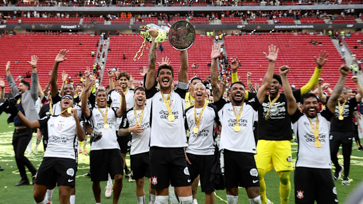 Corinthians venceu o Flamengo no Mané Garrincha