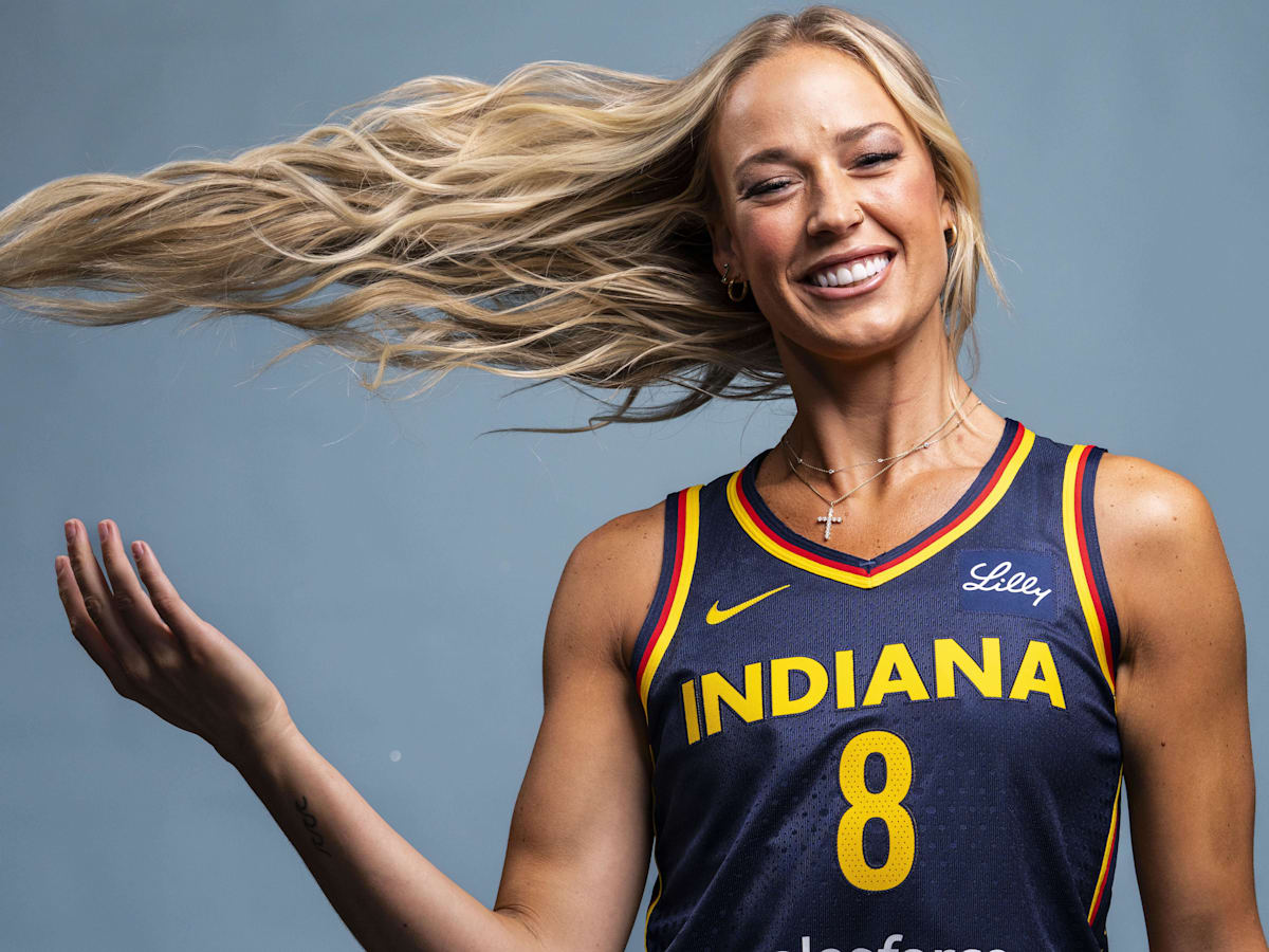 Caitlin Clark trolls Fever teammates Sophie Cunningham, Lexie Hull media  day photo