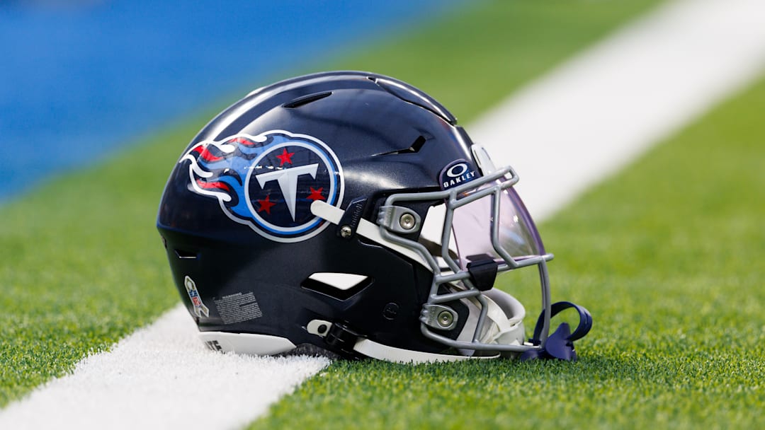 Tennessee Titans v Los Angeles Chargers