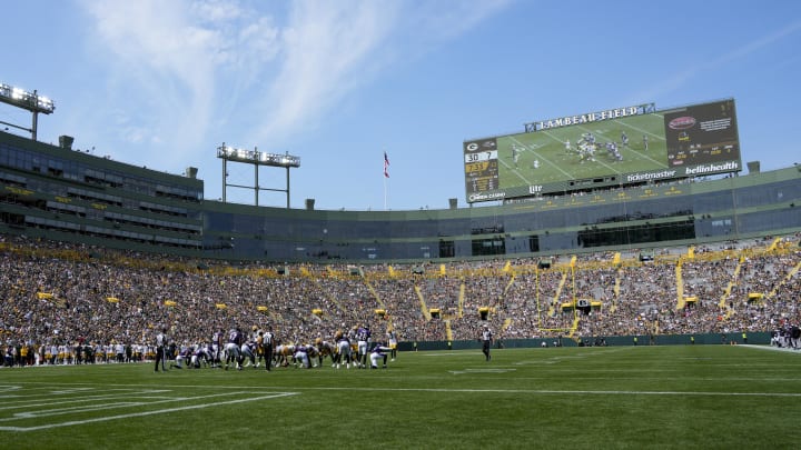 General view of Lambeau Field during the fourth quarter of the game between the Baltimore Ravens and Green Bay Packers. 