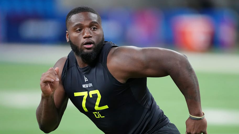 Central Arkansas defensive lineman David Walker participates in drills during the NFL Combine. | Kirby Lee-Imagn Images