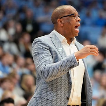 Davis is among the coaches to struggle to keep his team consistent after taking over at his alma mater.