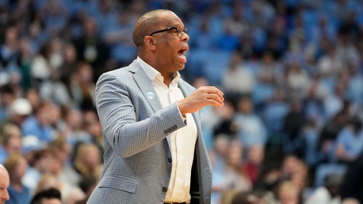 Davis is among the coaches to struggle to keep his team consistent after taking over at his alma mater. Davis is among the coaches to struggle to keep his team consistent after taking over at his alma mater.